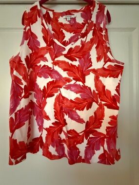 Chico's Red & Pink Leaf-Print V-Neck Tank